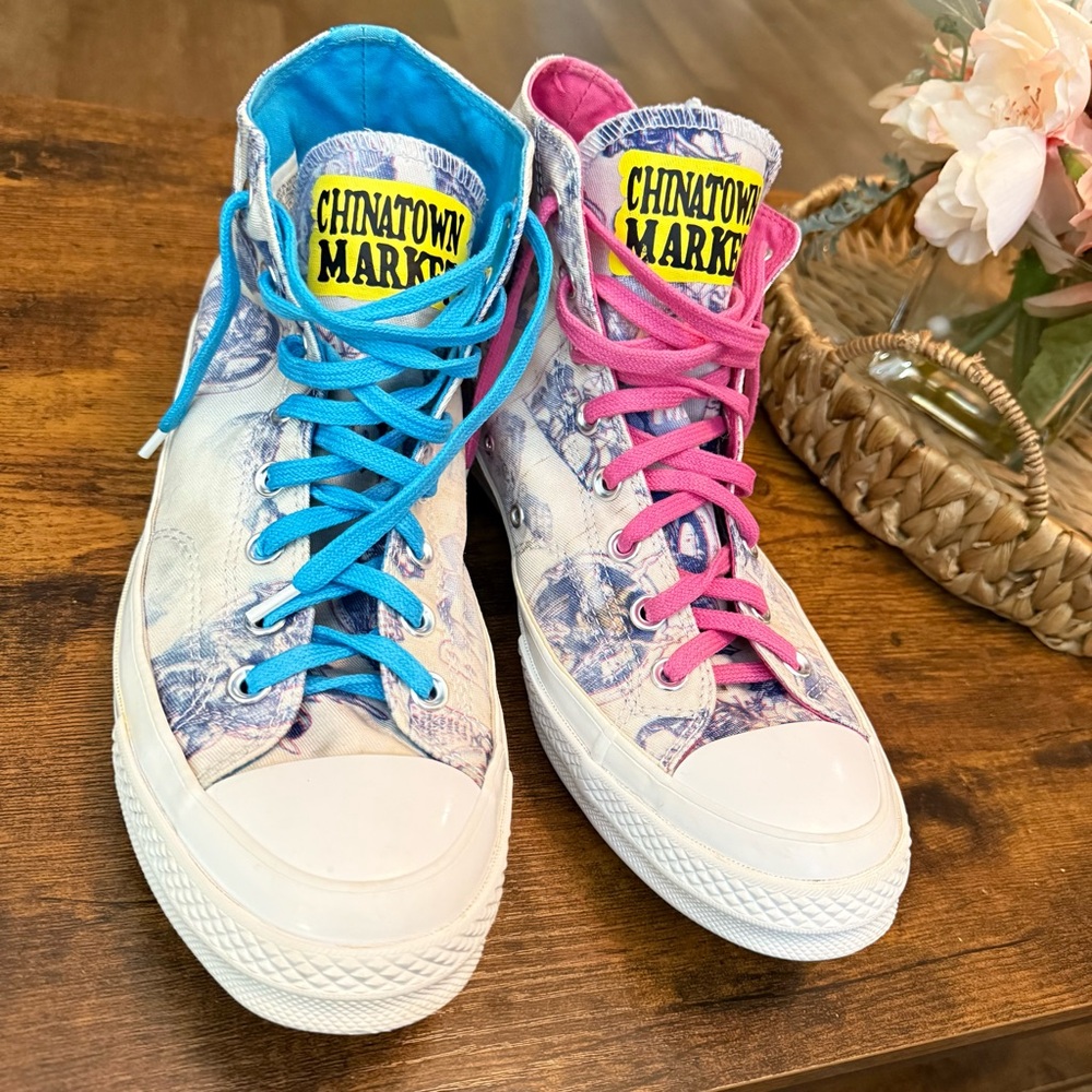 RARE🔥 - Converse Batman DC Comics 80 Years Anniversary Chinatown Market
